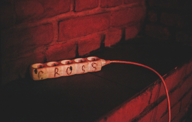 52 safensound, Cross club